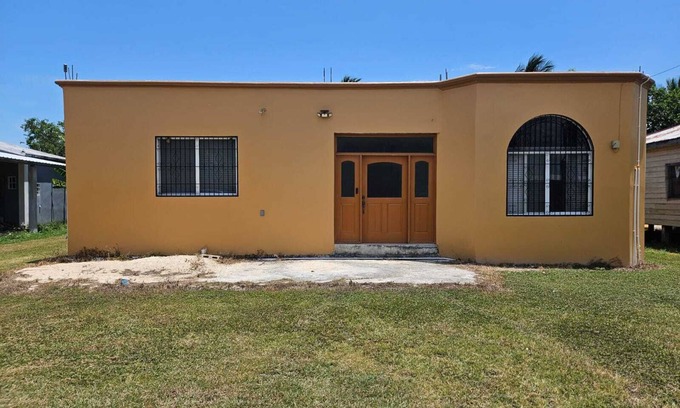 Corozal House | Casita Cocoa 3-bedroom house in delightful Corozal Town with AC