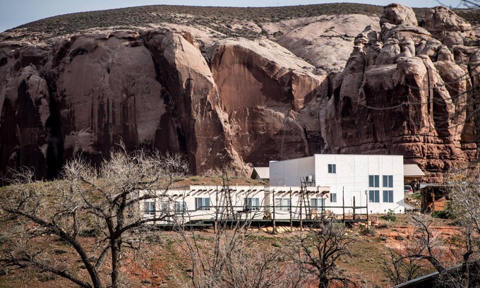 Bluff House | Casita on the Hill in Bluff- Sunrise Views!