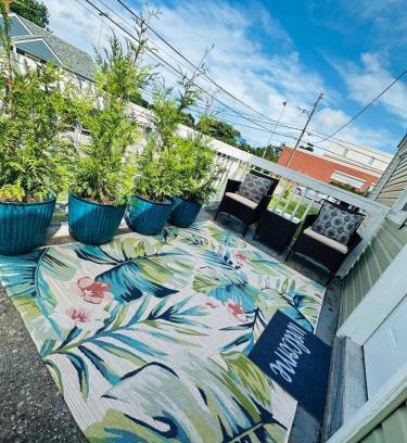 Norfolk House | Casita View Get Away