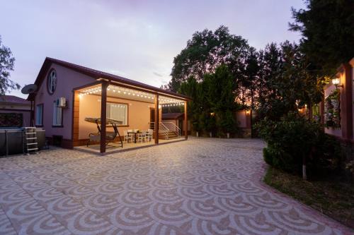 Lankaran Villa | Caspian Colorful Villas-Pink House