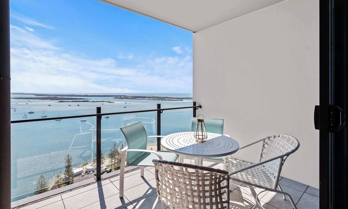 Southport Apartment | CASSA MQ - 2BR Southport Gem with Ocean Views