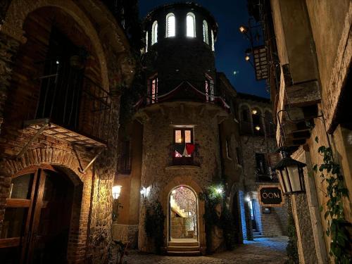 Santeagueda Apartment | Castello di Carlo - Loft Carlo VI