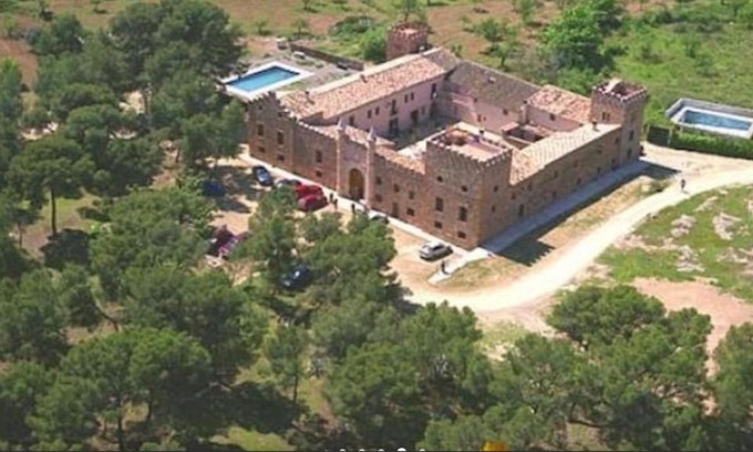 Altura Apartment | Castillo con piscina en plena Sierra Calderona