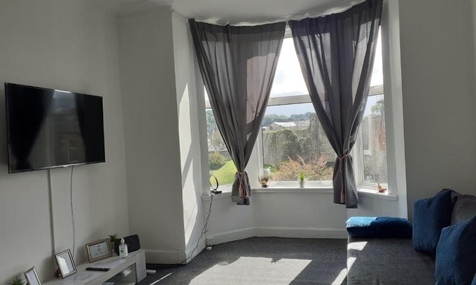 Rothesay Apartment | Castleview is a lovely flat in a listed building