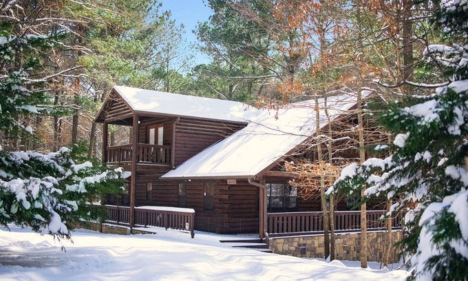 Broken Bow Cabin | Castlewood Trails at Beavers Bend near Broken Bow Lake