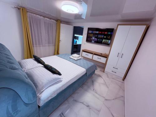 Roma House | Casuta din livada