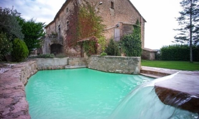 Gargalla Cottage | Catalan farmhouse of the seventeenth century rehabilitated everything and preserve its essence.