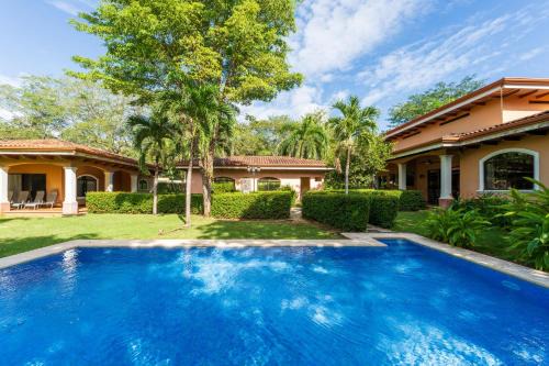 Brasilito House | Catalina Cove 3- 6 BedroomLoft Home