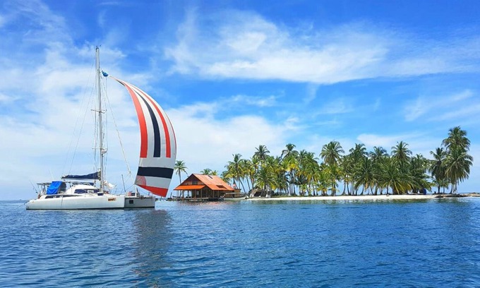 Carti Tupile Boat Rental | Catamaran 43 feet in san blas Panama