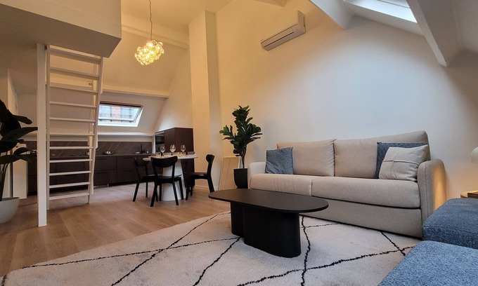 Historisch centrum Apartment | Cathedral View From Bathtub With Terrace