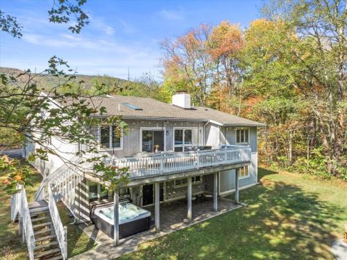 Palenville House | Catskill Retreat with Hot Tub and Fire Pit