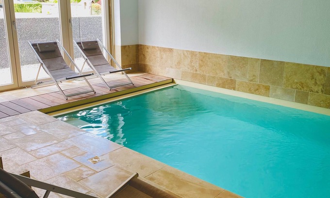 Louveigne House | Cave thermal baths.