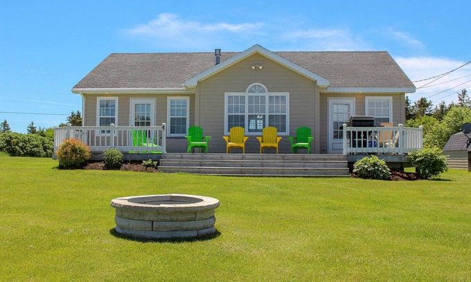 Cavendish House | Cavendish Beach Cottage - close to beaches, attractions and restaurants
