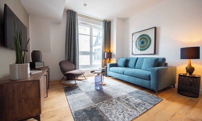 Faubourg-du-Roule Apartment | Cavendish Square, 4 stars, Gorgeous apartment close to the Champs-Elysées