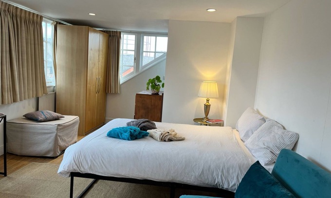 Rotherhithe House | CB Home Tower Bridge - 2 bedrooms, 2 bathrooms - Free parking
