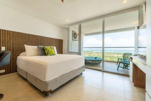 Urbanizacion Eliana Apartment | CB1638 | Suite con daybed piso 16 y balcón panorámico
