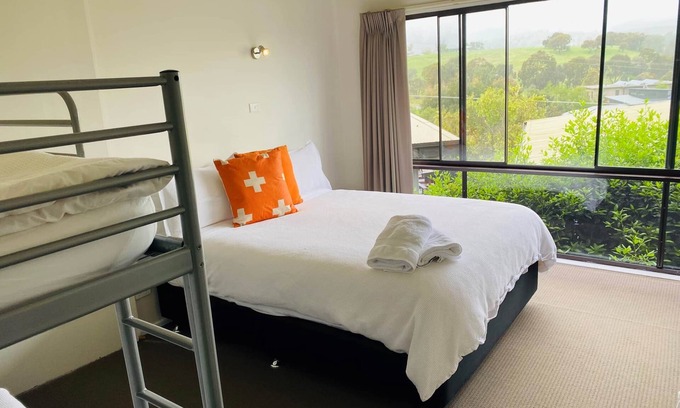Merrijig Apartment | Cedar 2, Cedar 2 - Motel Room