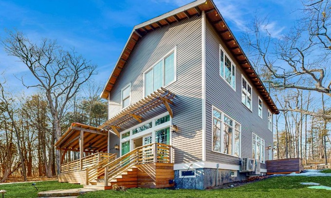 Charlotte House | Cedar Beach Lakehouse