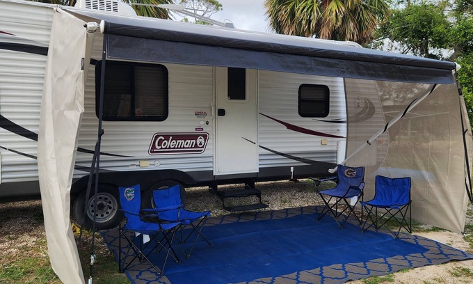 Salem House | Cedar Island Canal Front Cute RV with Boat Slip, Fishing, Scalloping & Crabbing