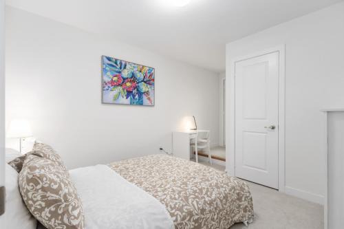 Bendale House | CEDAR Private Double Room with 2-Shared Bathrooms and a Balcony in Toronto, ON, Canada