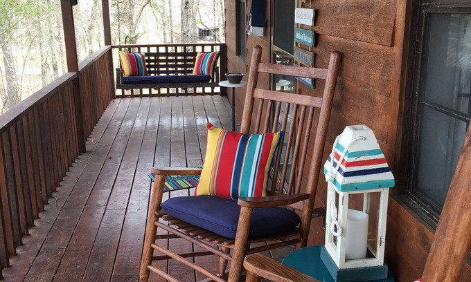 Byrdstown Cabin | Cedar Ridge/Dale Hollow Lake, close to Star Point ,Eagle Cove and Sunset Marinas