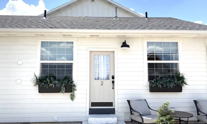 Snowflake Apartment | Cedar Studio on Meadowlark, private studio apt