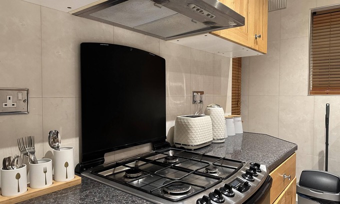 Barnhill Apartment | Cedar Wembley Park Serviced Apartments by Edens