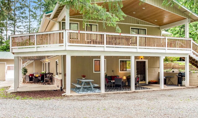 Stanwood Apartment | Cedars Hideaway