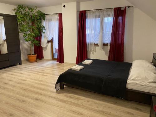 Chojnow Bed & Breakfast | Ceglany Dworek