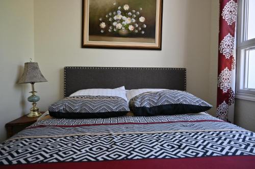 Downtown Niagara Falls Apartment | Centennial Suite