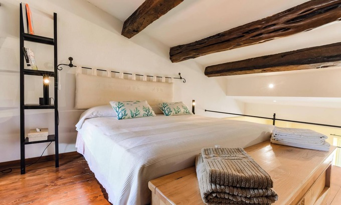 Alghero City Centre Apartment | Central Apartment "Alghero San Francesco" with A/C & Wi-Fi