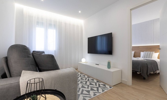Logrono Apartment | Central Apartment in Logroño, Near Laurel Street, Sleeps 6, Newly Renovated