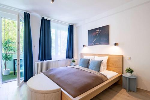 Taban Apartment | Central - Balcony - Comfy - Green
