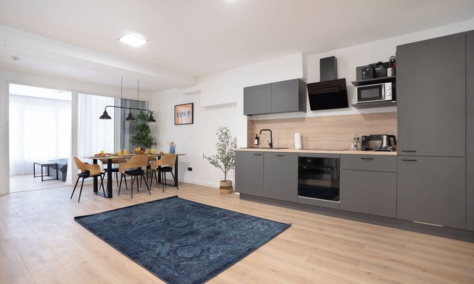 Old Town Apartment | Central Bonn Apartments I home2share