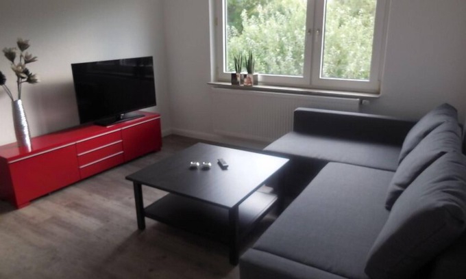 Heppens Apartment | Central but quiet near the beach with optimal shopping WLAN included