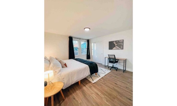 Yalesville Apartment | Central & Chic Apt Sleeps 7 (2 kings, 2 full beds) no cleaning fee