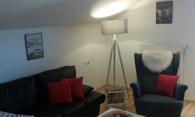 Garmisch-Partenkirchen Apartment | Central but quiet apartment with beautiful mountain views