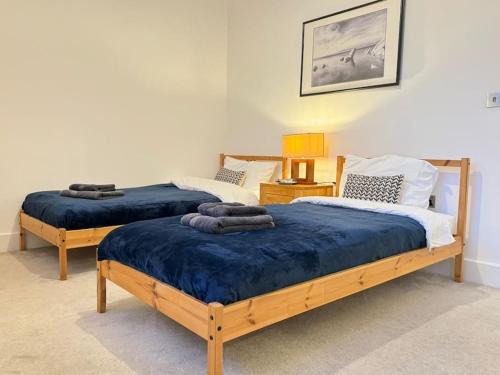 Reading Apartment | Central Flat, Free Parking, Ideal for Contractors