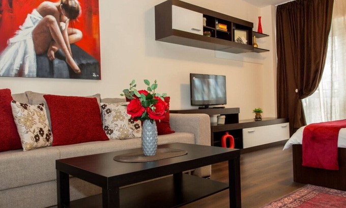 Bucharest Apartment | Central Flat with Balcony next to Metro, Park & Amenities