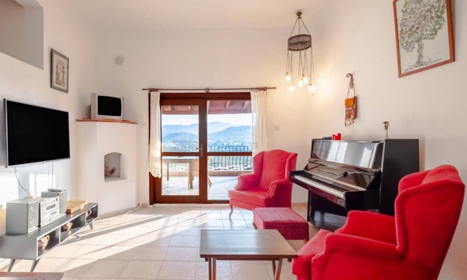 Golturkbuku Apartment | Central House near Paradise Bay in Bodrum