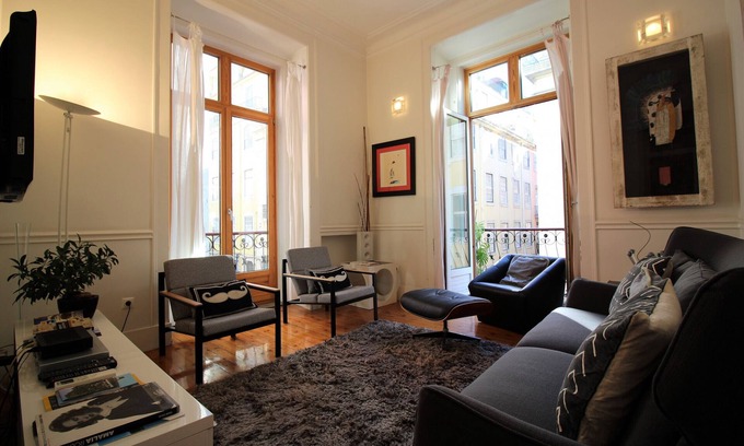 Baixa Apartment | Central Inviting Spacious Apartment in Baixa 107