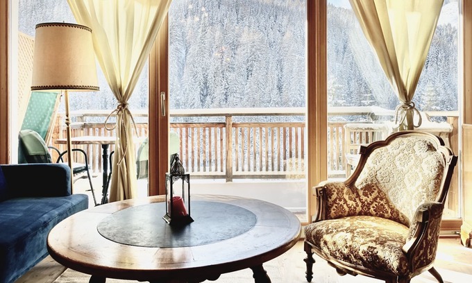 San Cassiano Apartment | Central apartment for 3 people with terrace and parking-700 m from the cable car