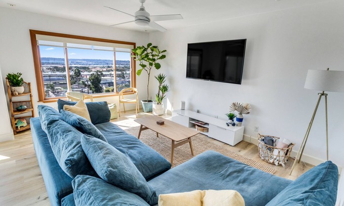 Mission Hills Condo | Central Mission Hills Condo with Spectacular Views