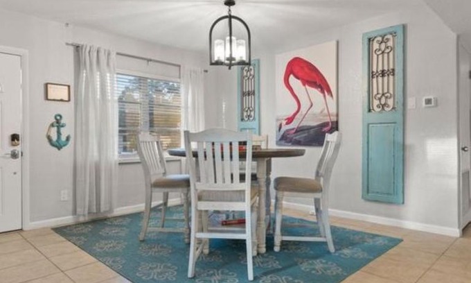 Walsingham House | Central Oasis 4BR Pool Home Close To Beach Parks