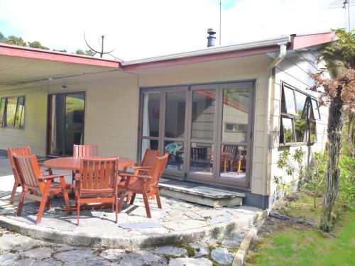 Franz Josef Glacier House | Central & Relaxing