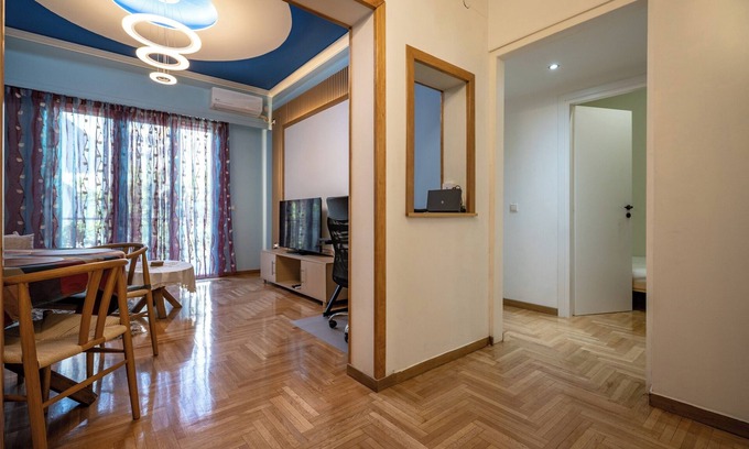 Omonia Apartment | Central Spot 2-Bedroom Apt by ΜΡS