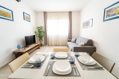 Corso dei Mille - Sant'Erasmo Apartment | Central Station Apartment 24