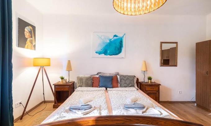 Szekesfehervar Apartment | Central Studio Apartment