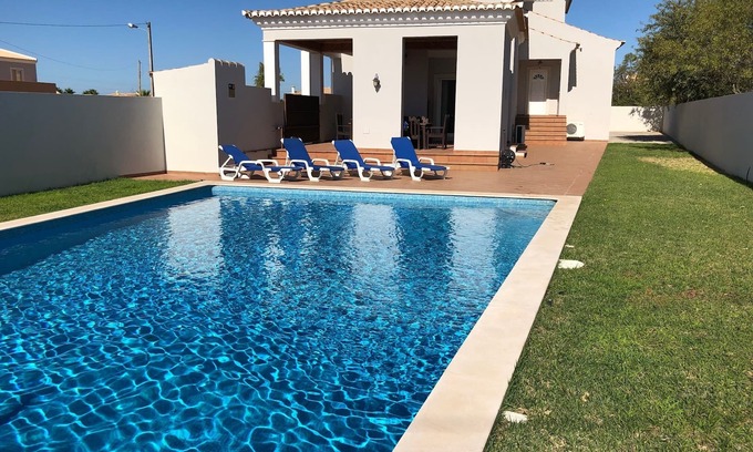 Figueiral Villa | Centrally located 3 bedroom villa with pool close to the beaches