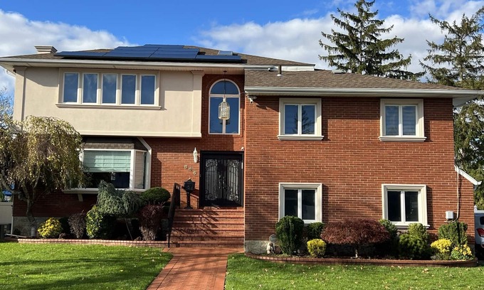 Woodmere House | Centrally Located 5 Bedroom Home in Woodmere NY